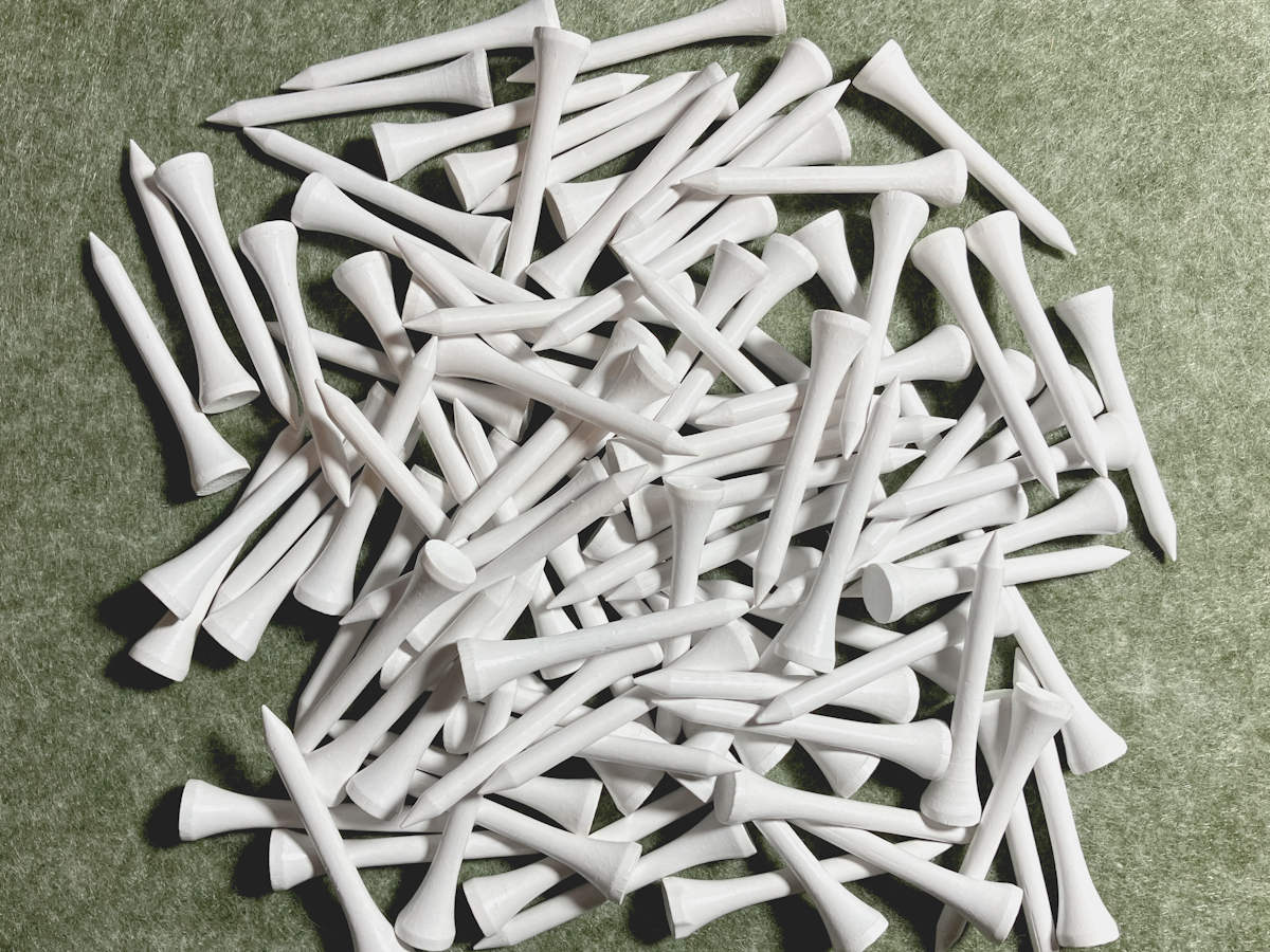 weiße Golf Tees aus Bambus 54 mm - 5,4 cm